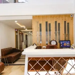 Hotel Prism Grand