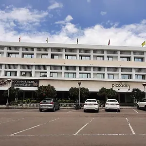 Hotel The Piccadily, Chandigarh